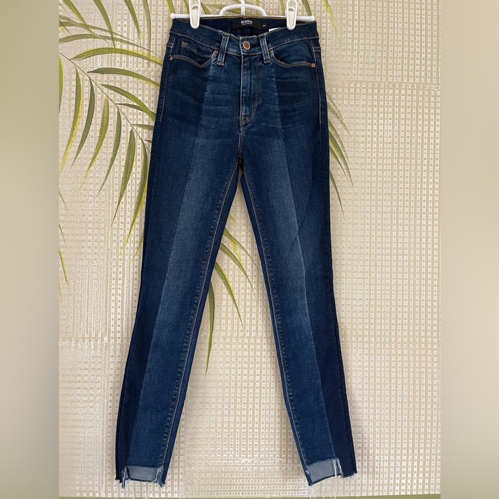 Hudson LA Barbara Super Skinny Size 24